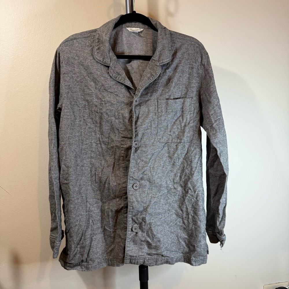 Men's Classic Gray Button-Up Shirt Jacket